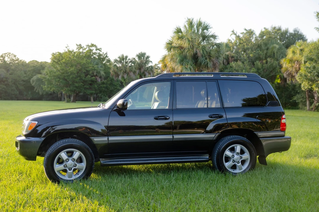 2005 Toyota J100 Land Cruiser - Image 16 of 31