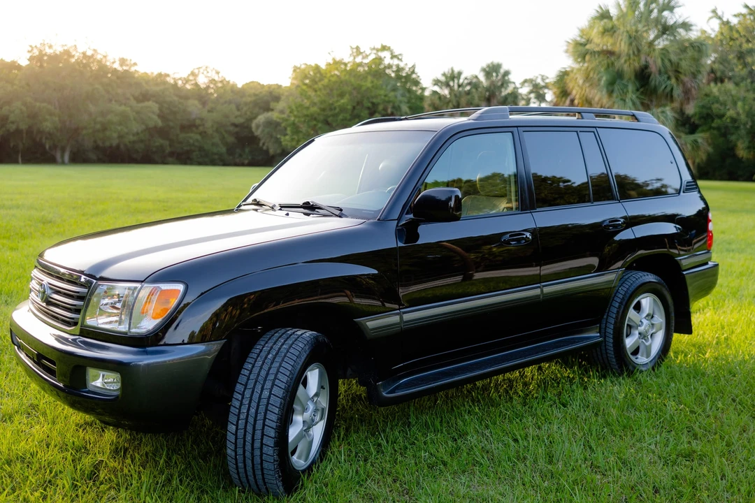 2005 Toyota J100 Land Cruiser - Image 8 of 31