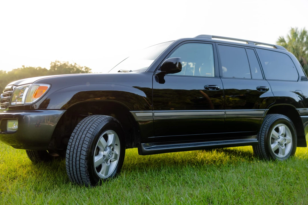 2005 Toyota J100 Land Cruiser - Image 9 of 31