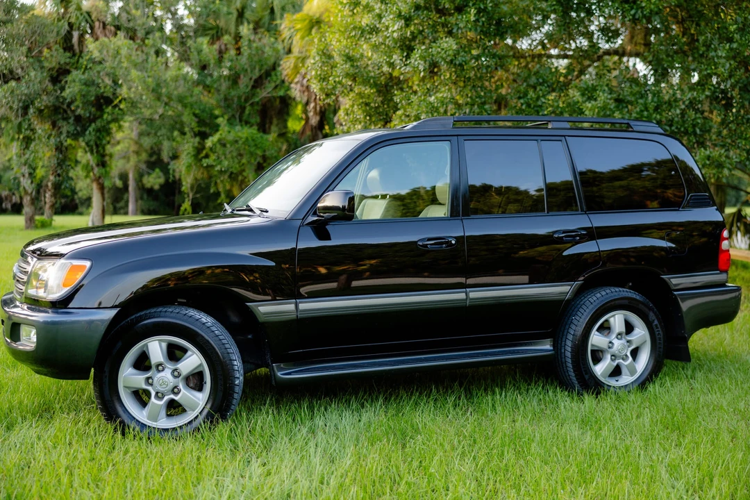 2005 Toyota J100 Land Cruiser - Image 13 of 31