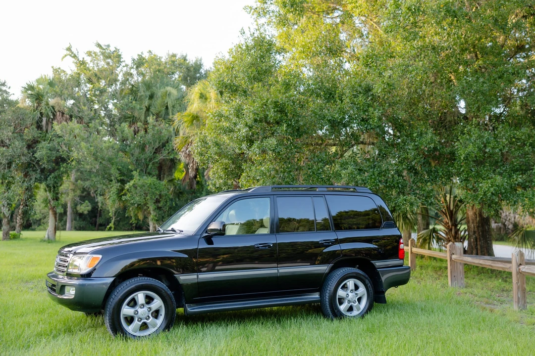 2005 Toyota J100 Land Cruiser - Image 11 of 31