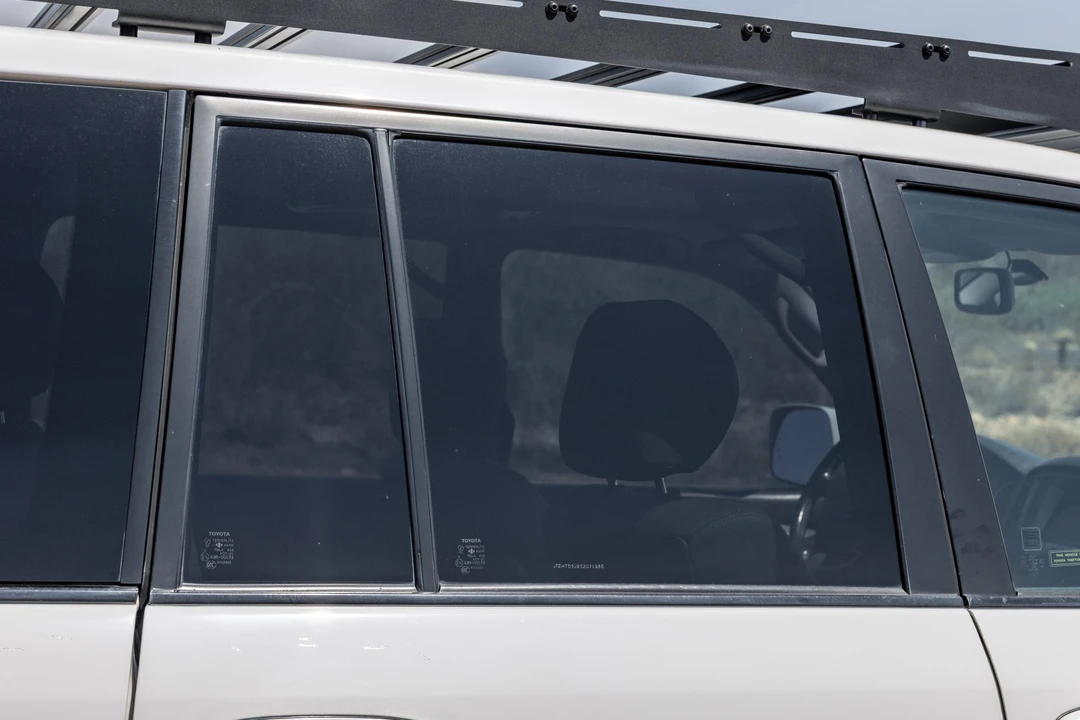 2005 Toyota J100 Land Cruiser - Image 22 of 31