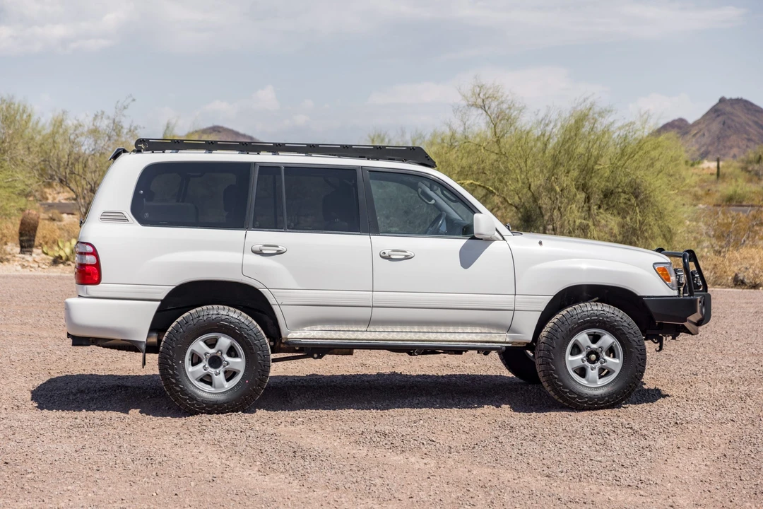 2005 Toyota J100 Land Cruiser - Image 4 of 31