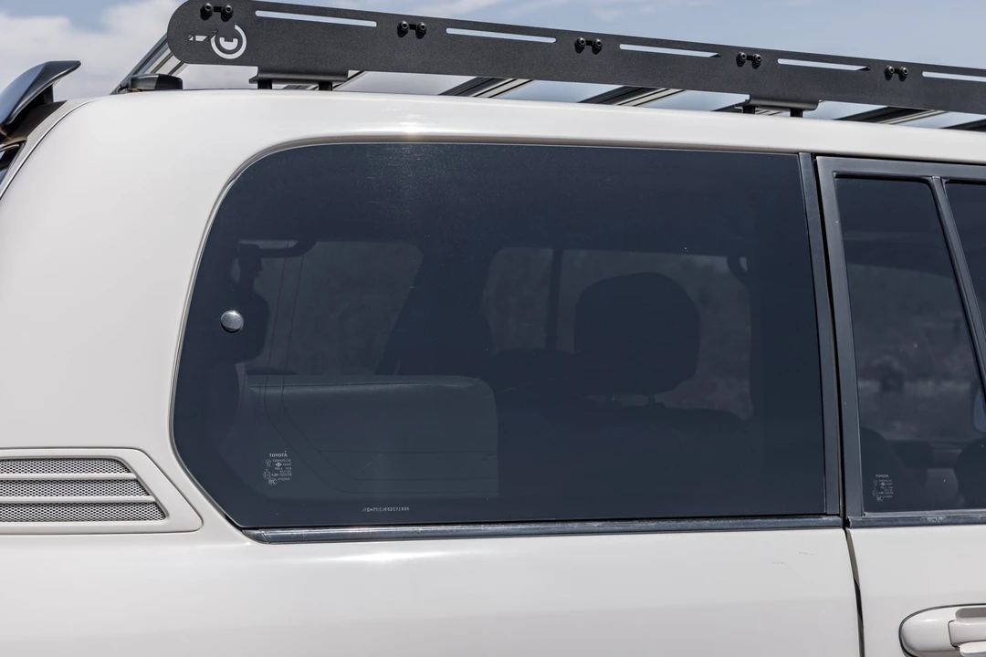 2005 Toyota J100 Land Cruiser - Image 24 of 31