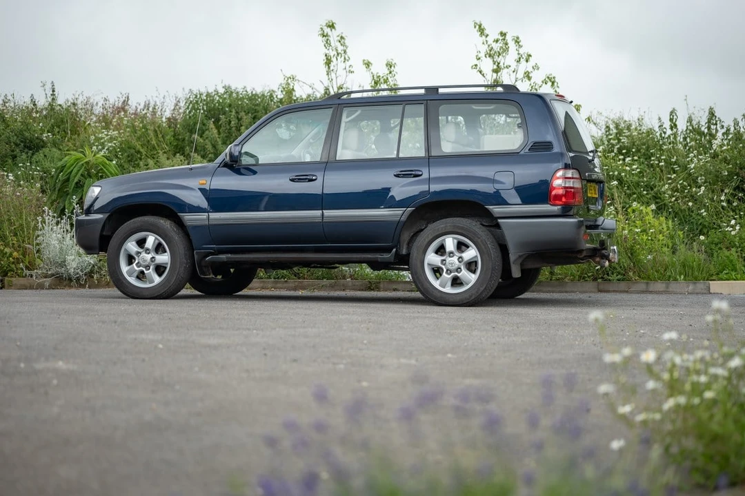 2005 Toyota J100 Land Cruiser - Image 19 of 30