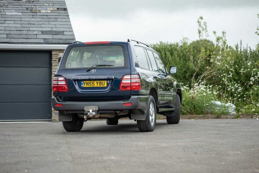 2005 Toyota J100 Land Cruiser - Image 25 of 30