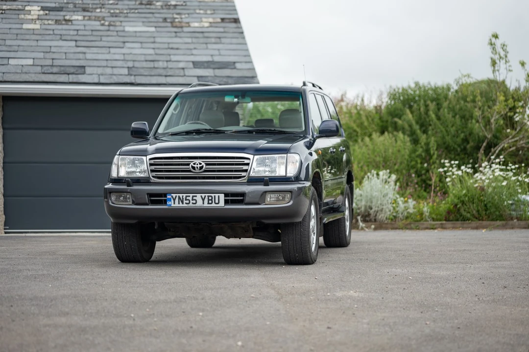 2005 Toyota J100 Land Cruiser - Image 3 of 30