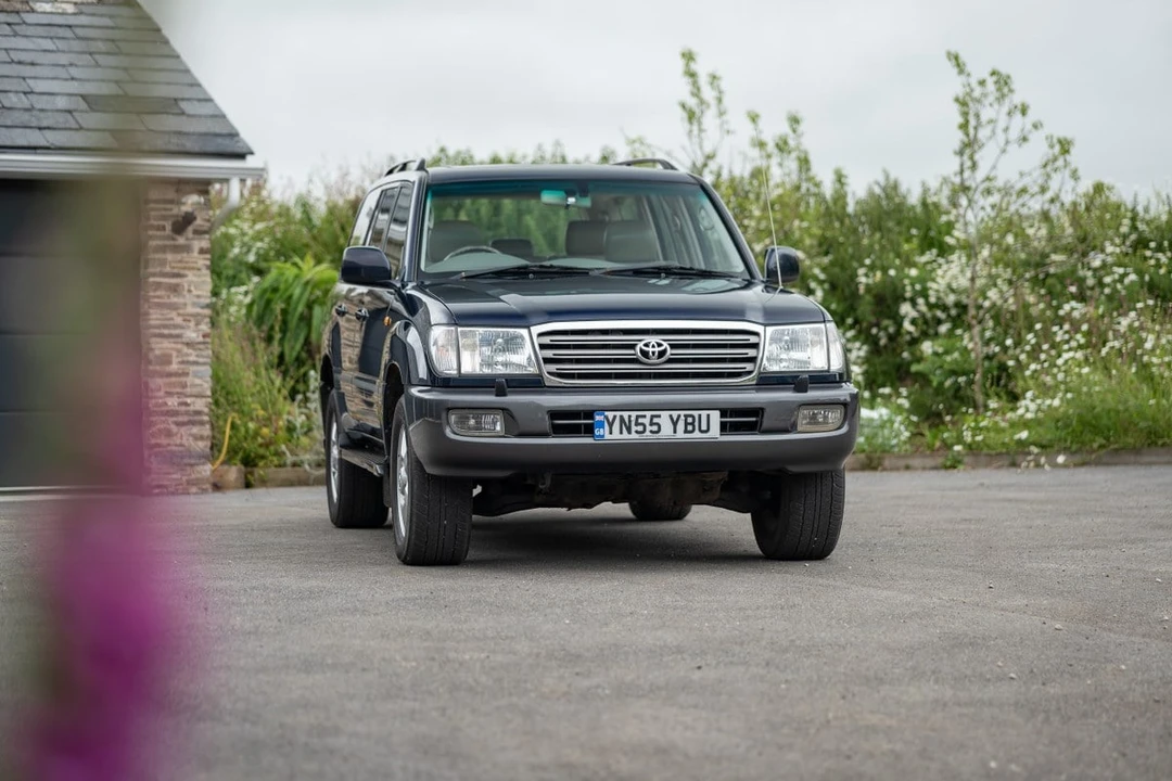 2005 Toyota J100 Land Cruiser - Image 7 of 30
