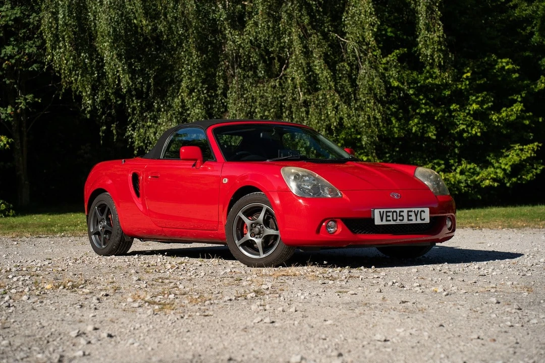 2005 Toyota MR2 Spyder/MR-S - Image 19 of 30