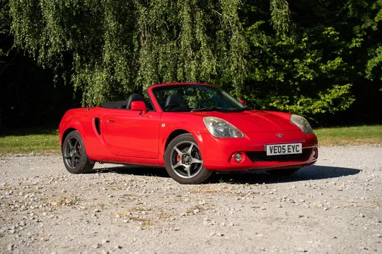 2005 Toyota MR2