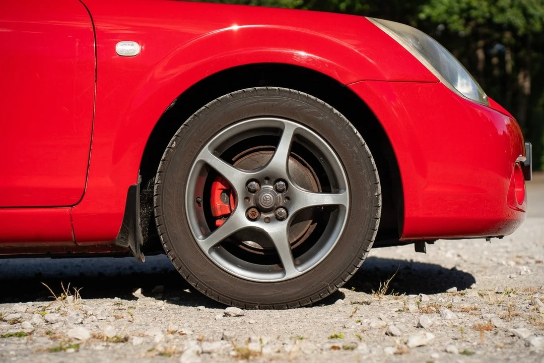 2005 Toyota MR2 Spyder/MR-S - Image 20 of 30