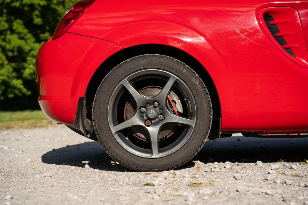 2005 Toyota MR2 Spyder/MR-S - Image 21 of 30