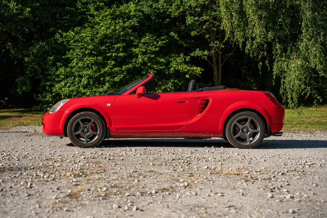 2005 Toyota MR2 Spyder/MR-S - Image 5 of 30