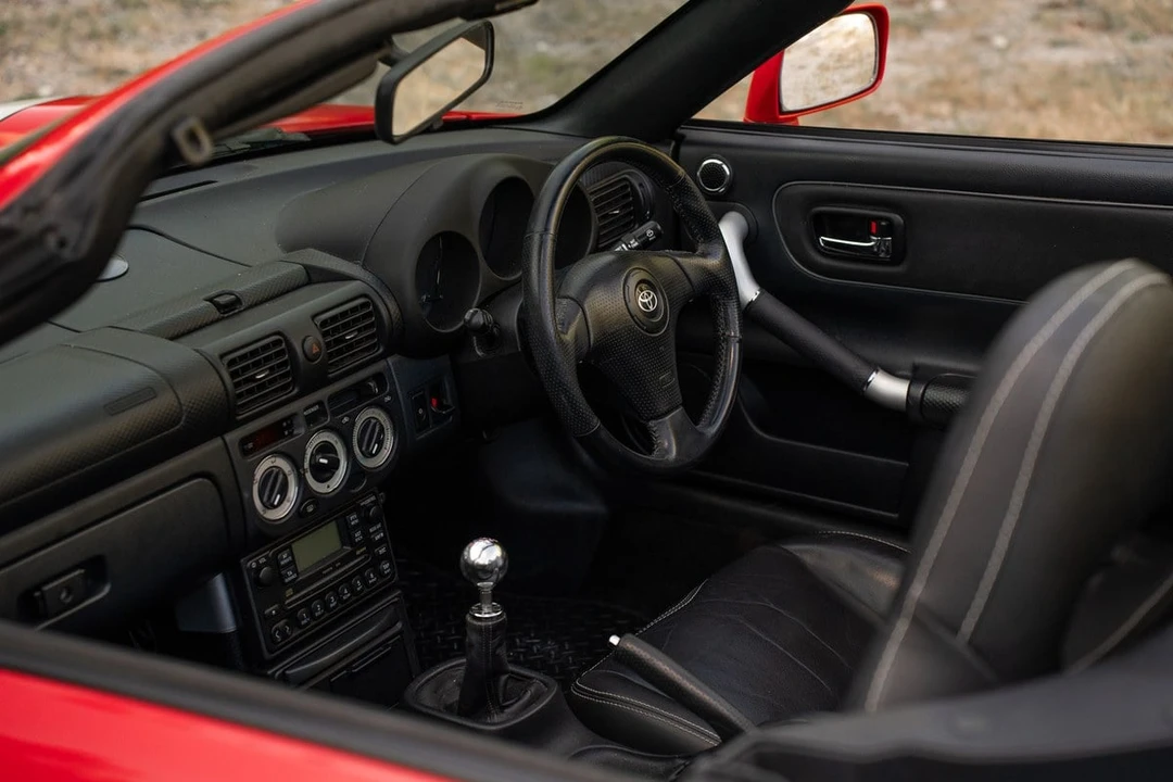 2005 Toyota MR2 Spyder/MR-S - Image 7 of 30