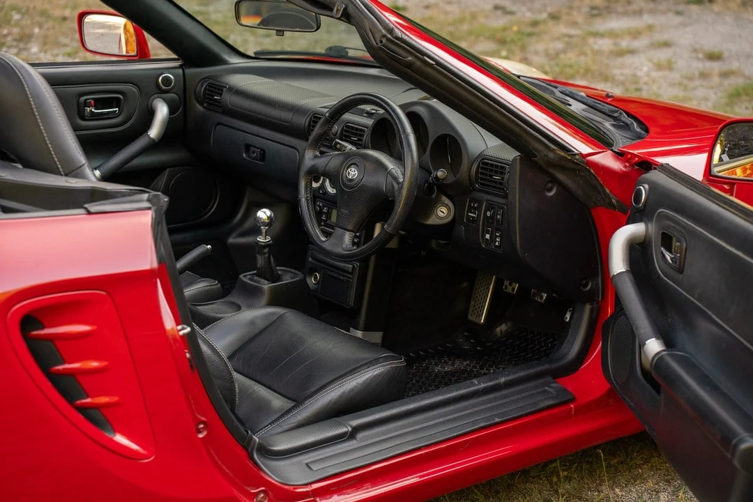 2005 Toyota MR2 Spyder/MR-S - Image 25 of 30