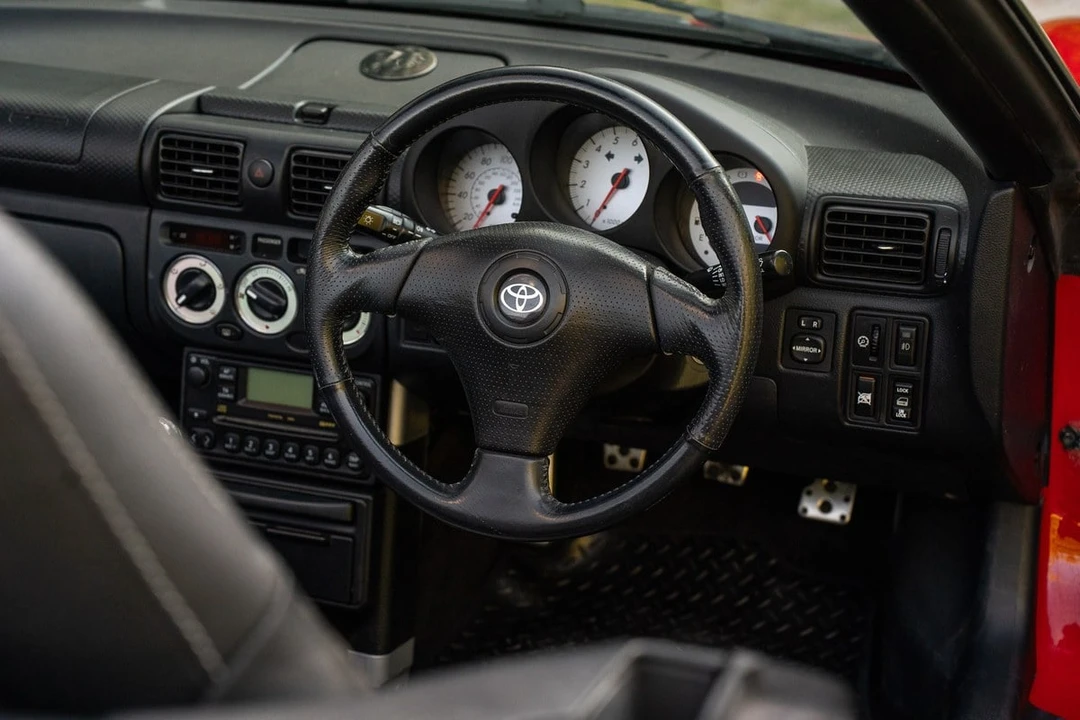2005 Toyota MR2 Spyder/MR-S - Image 10 of 30