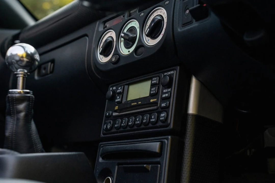 2005 Toyota MR2 Spyder/MR-S - Image 28 of 30
