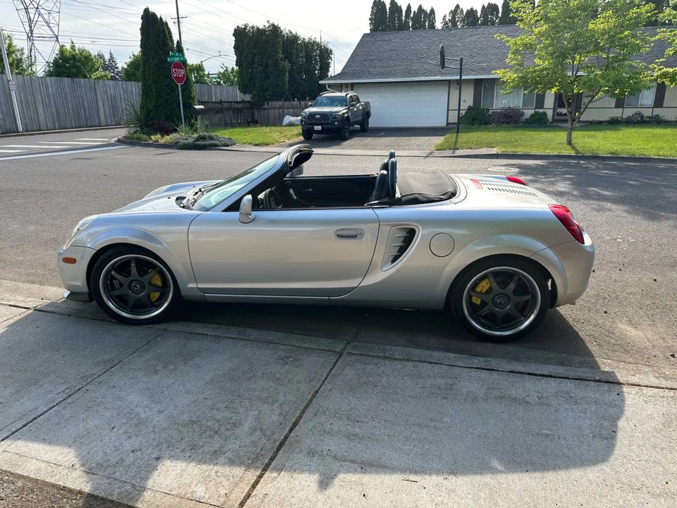 2005 Toyota MR2 - Image 6 of 13