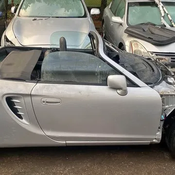 2005 Toyota MR2