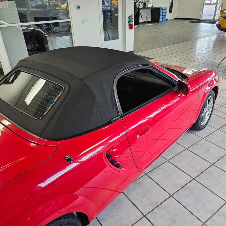 2005 Toyota MR2 Spyder/MR-S - Image 10 of 10