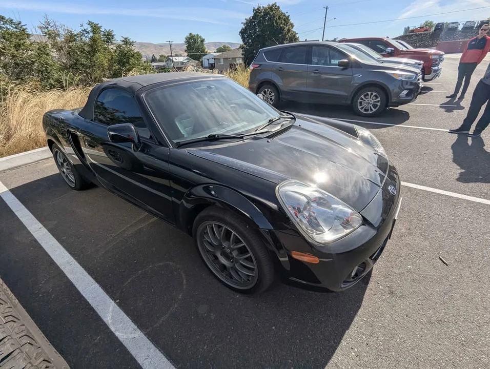 2005 Toyota MR2 Spyder/MR-S - Image 4 of 9