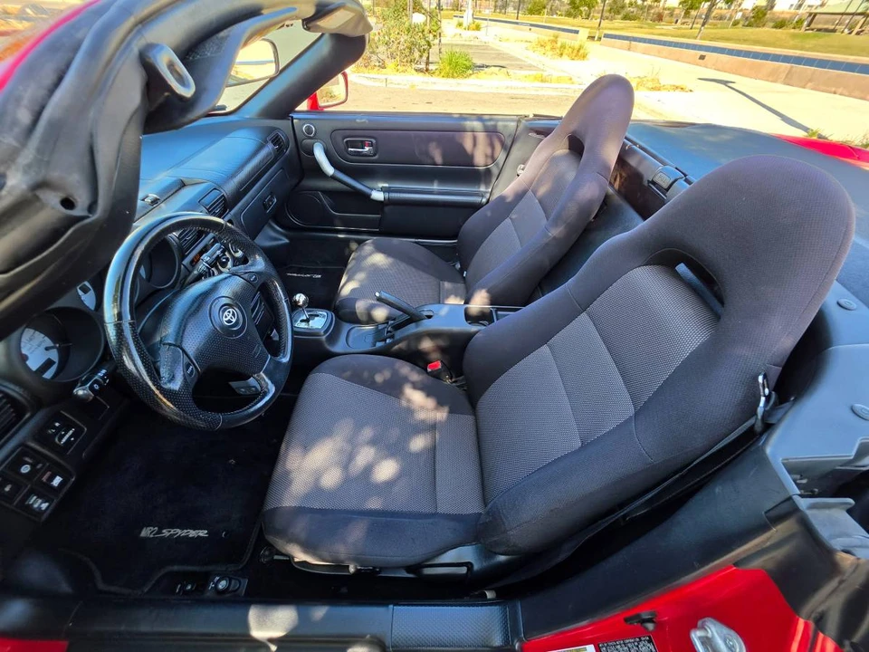 2005 Toyota MR2 Spyder/MR-S - Image 12 of 20