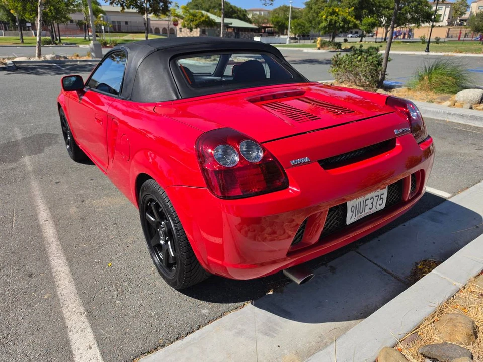 2005 Toyota MR2 Spyder/MR-S - Image 9 of 20