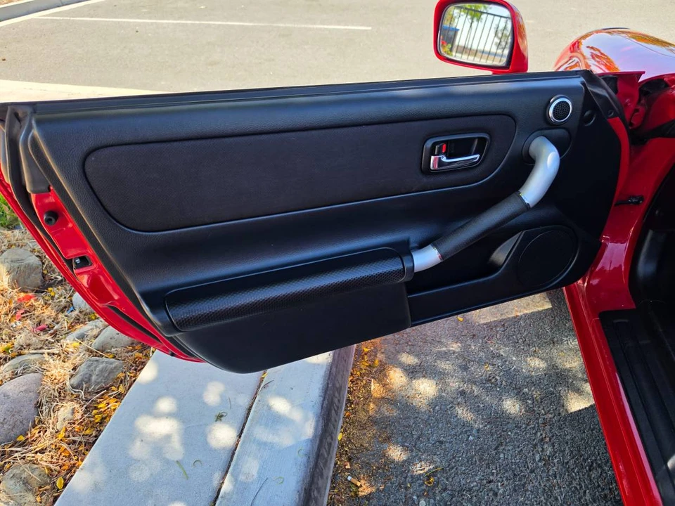 2005 Toyota MR2 Spyder/MR-S - Image 11 of 20
