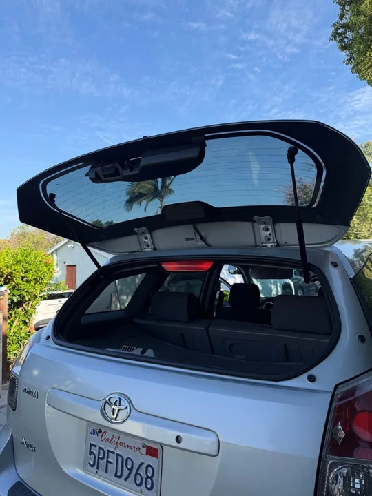 2005 Toyota Matrix 1st Gen - Image 9 of 12