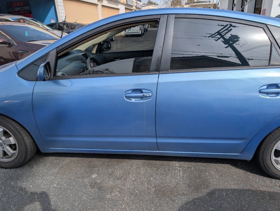 2005 Toyota Prius 2nd Gen - Image 3 of 11