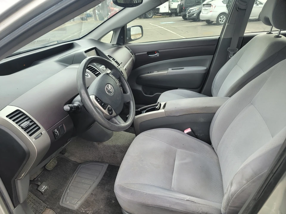 2005 Toyota Prius 2nd Gen - Image 14 of 18