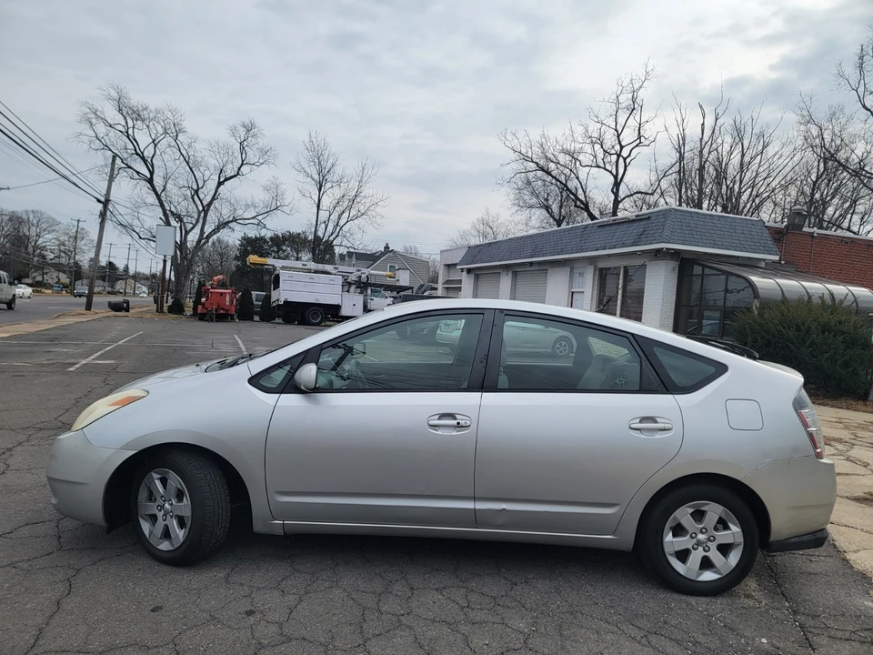 2005 Toyota Prius 2nd Gen - Image 2 of 18