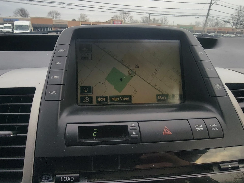 2005 Toyota Prius 2nd Gen - Image 17 of 18