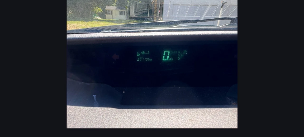 2005 Toyota Prius 2nd Gen - Image 11 of 12