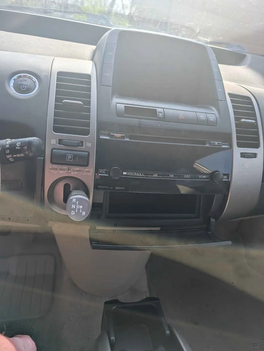 2005 Toyota Prius 2nd Gen - Image 8 of 14