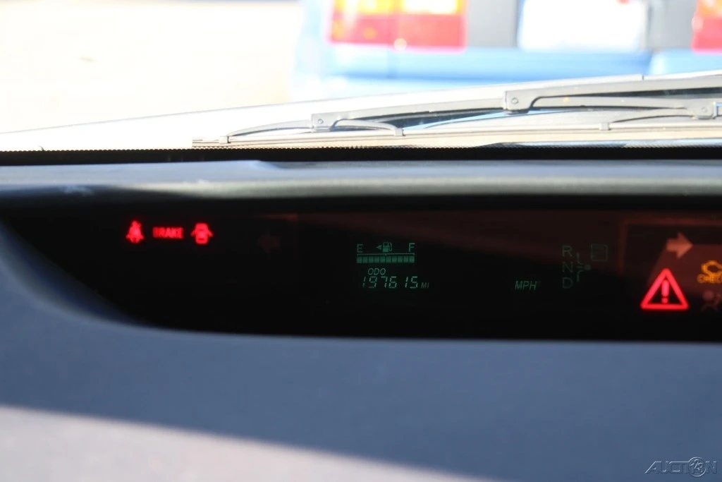 2005 Toyota Prius 2nd Gen - Image 13 of 21