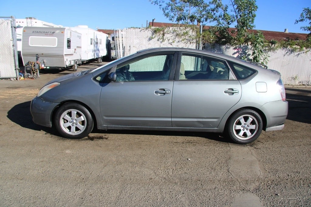 2005 Toyota Prius 2nd Gen - Image 2 of 21