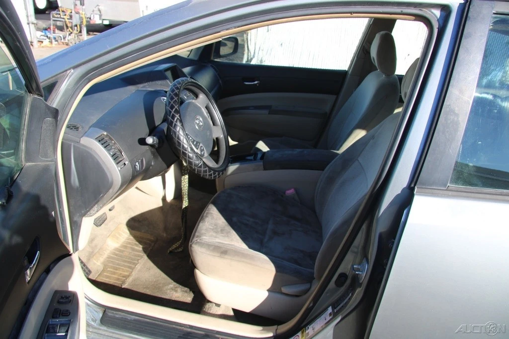 2005 Toyota Prius 2nd Gen - Image 11 of 21