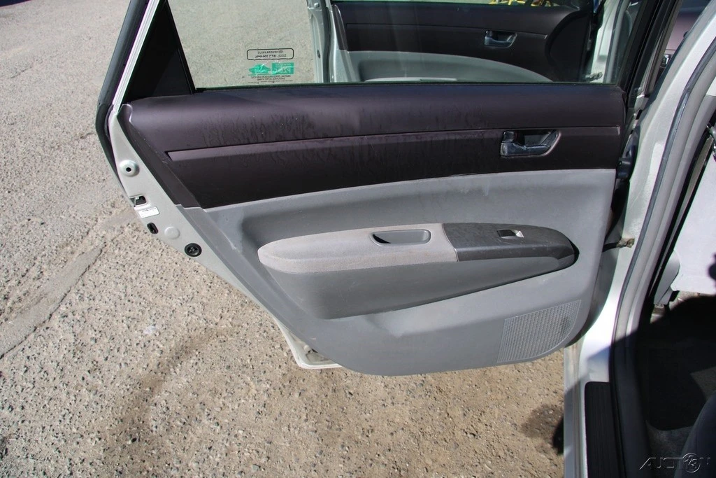 2005 Toyota Prius 2nd Gen - Image 18 of 21