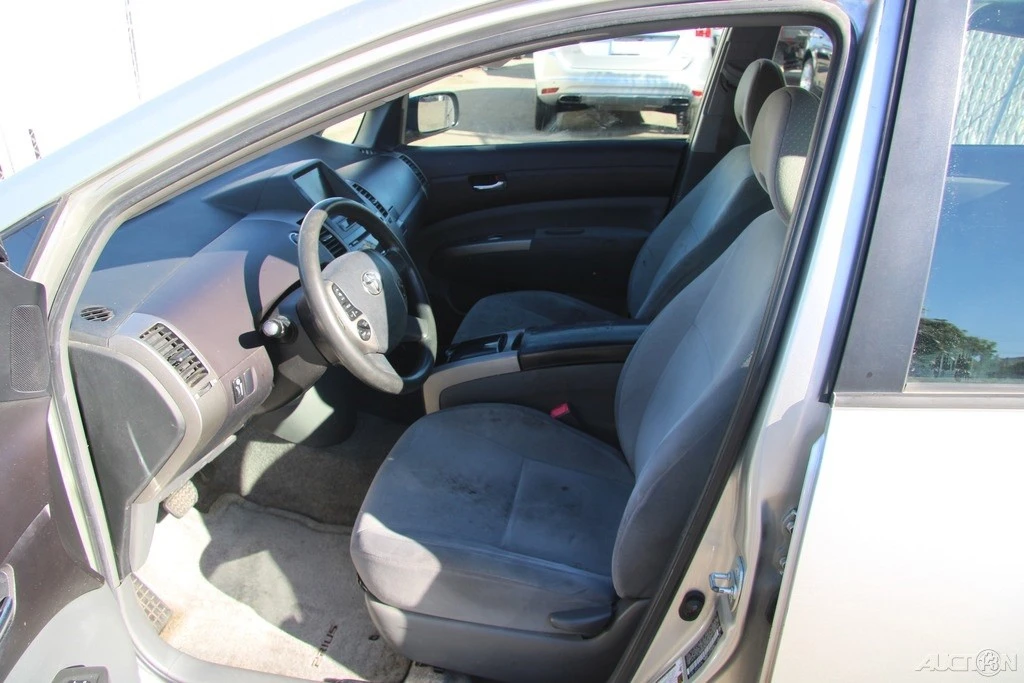 2005 Toyota Prius 2nd Gen - Image 14 of 21