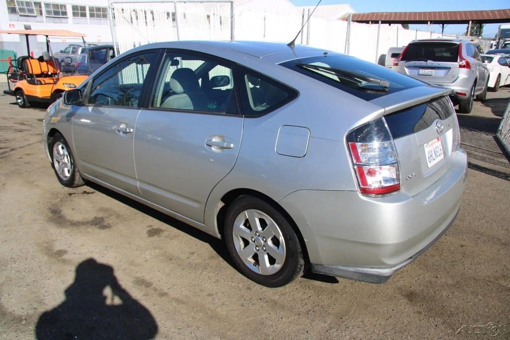 2005 Toyota Prius 2nd Gen - Image 5 of 21