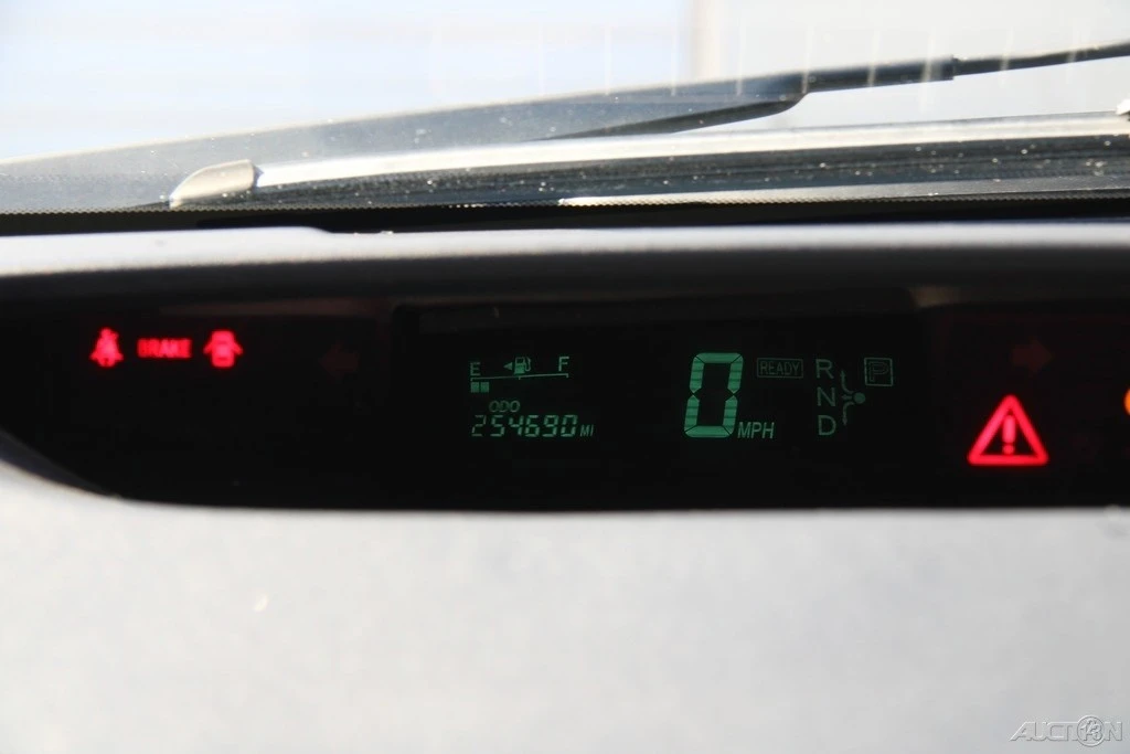 2005 Toyota Prius 2nd Gen - Image 14 of 21