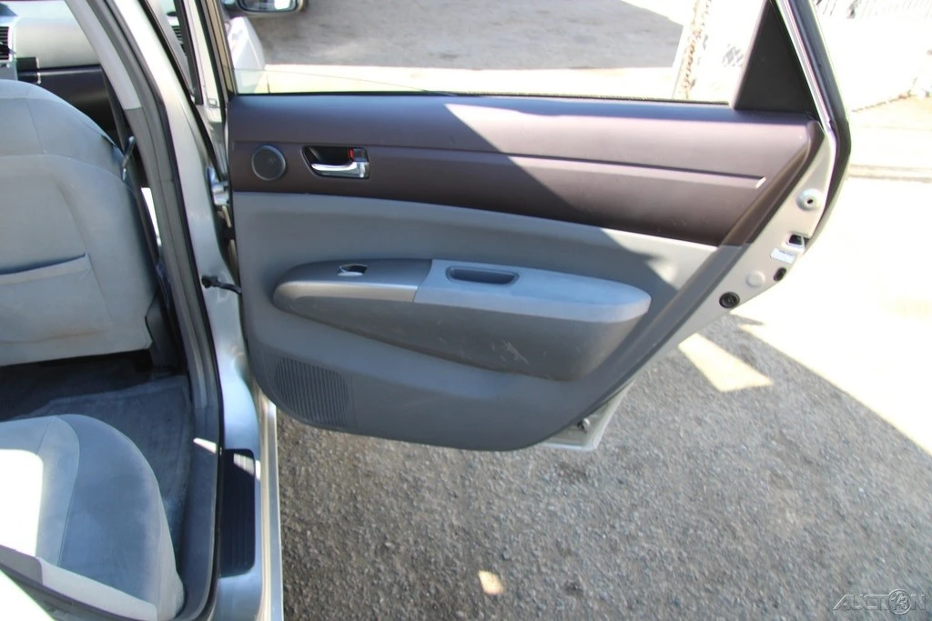 2005 Toyota Prius 2nd Gen - Image 21 of 21