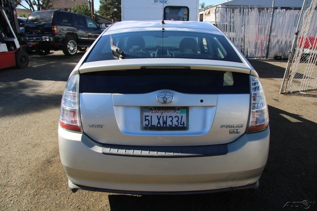 2005 Toyota Prius 2nd Gen - Image 5 of 21
