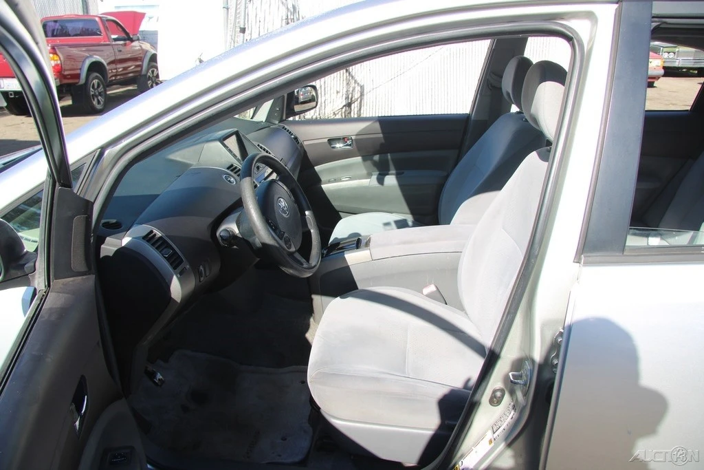 2005 Toyota Prius 2nd Gen - Image 11 of 21