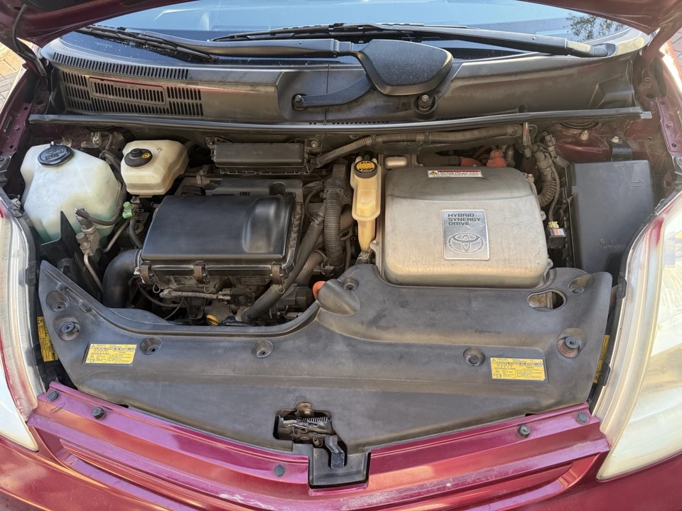 2005 Toyota Prius 2nd Gen - Image 9 of 16