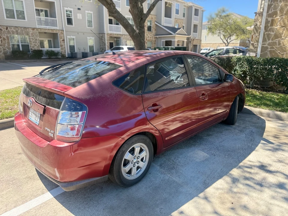 2005 Toyota Prius 2nd Gen - Image 15 of 16
