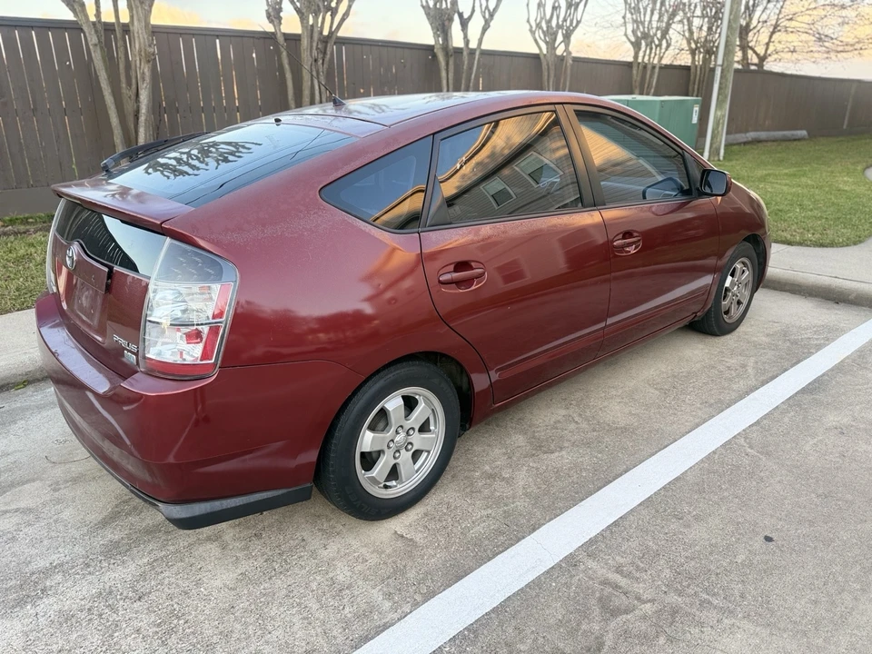 2005 Toyota Prius 2nd Gen - Image 2 of 16