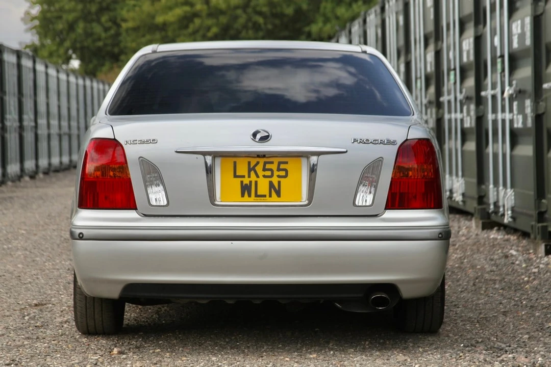 2005 Toyota Progres - Image 18 of 30