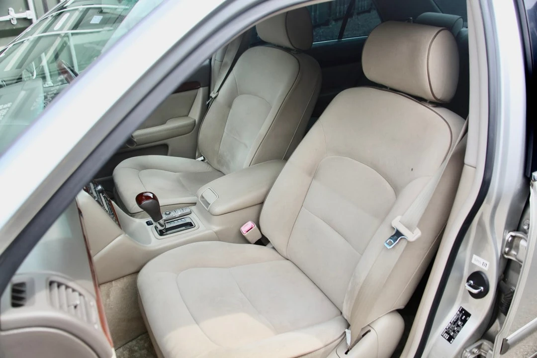 2005 Toyota Progres - Image 10 of 30